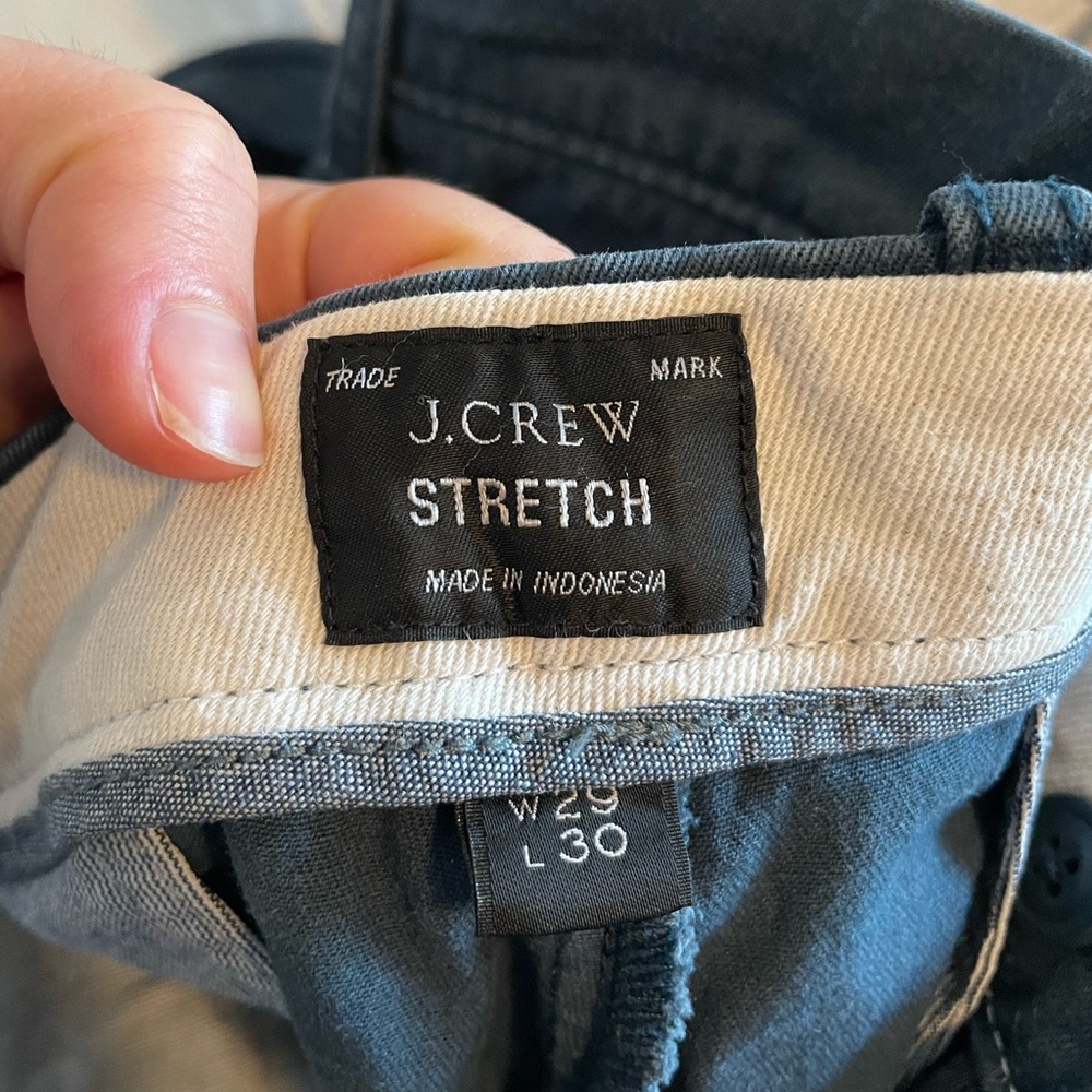 J. Crew navy slim chinos size 28 & 29. Tailored to fit a a 5.4” man